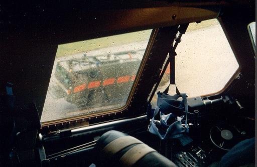 1988-12-C5 Galaxy- Mac vanuit cockpit.jpg